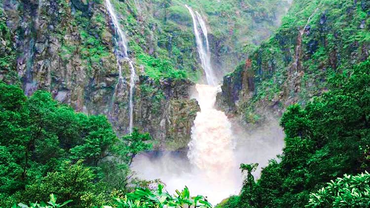 Lingmala Waterfall