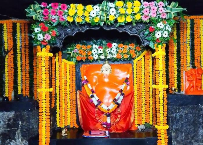Lenyadri Ganpati